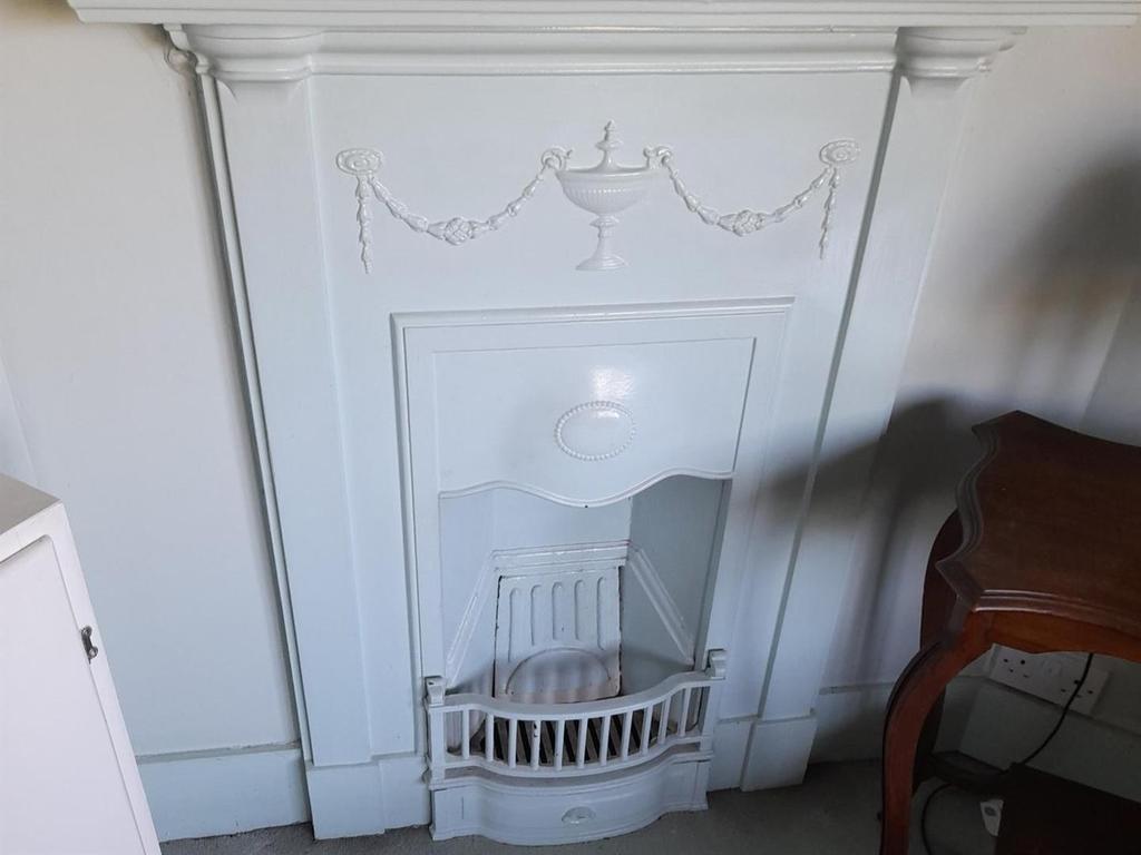 Fireplace 1.jpg