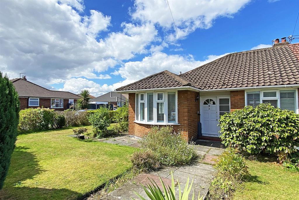 Thorneycroft Road, Timperley 2 bed semidetached bungalow for sale £