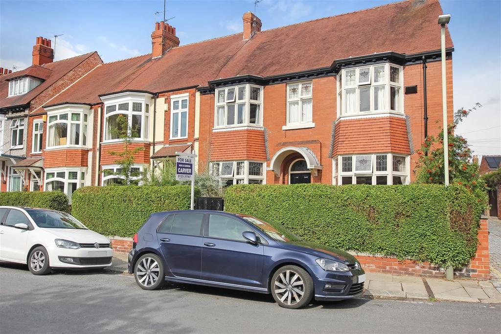 Oakdene Avenue, Darlington 3 bed townhouse for sale £330,000