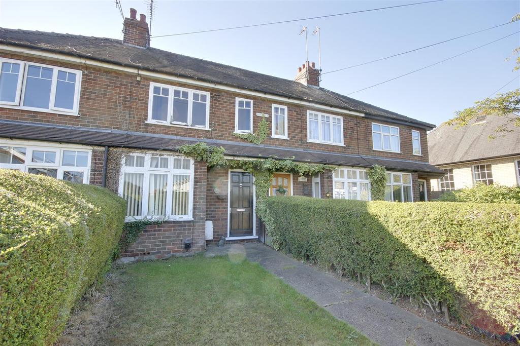 Main Street, Swanland 2 bed terraced house for sale £168,000