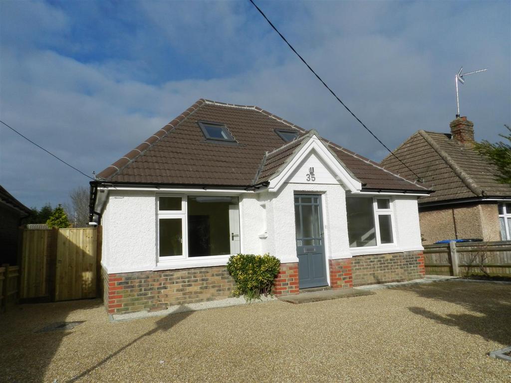 Eastern Road, Haywards Heath 3 bed chalet £1,595 pcm (£368 pw)