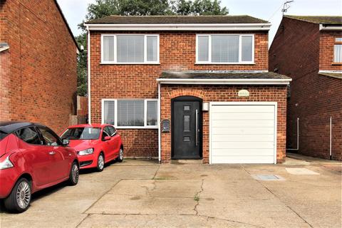 4 bedroom detached house for sale - The Broadway, Minster On Sea, Sheerness