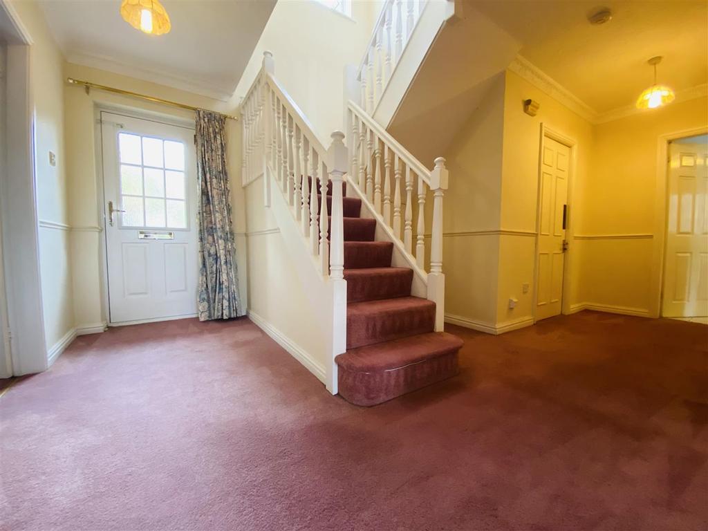 48b Windmill Lane, Castlecroft, Wolverhampton, West Midlands 4 bed