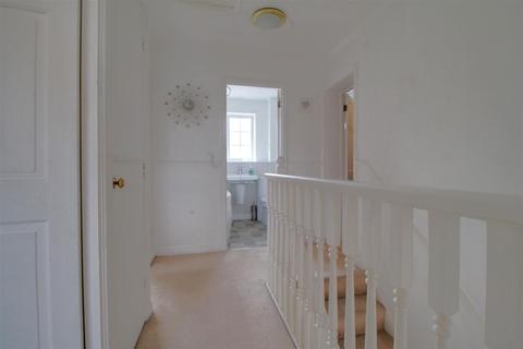 12 Hanover Way, Churchdown, Gloucester, GL3 1NJ