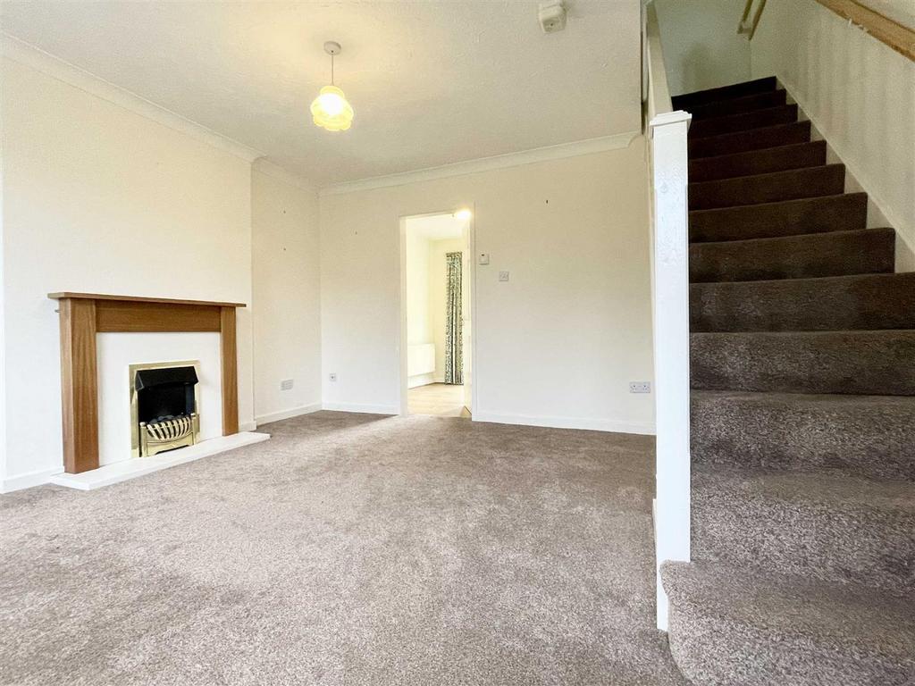 Richmond Gardens, Chirk, LL14 5BF 2 bed semidetached house for sale