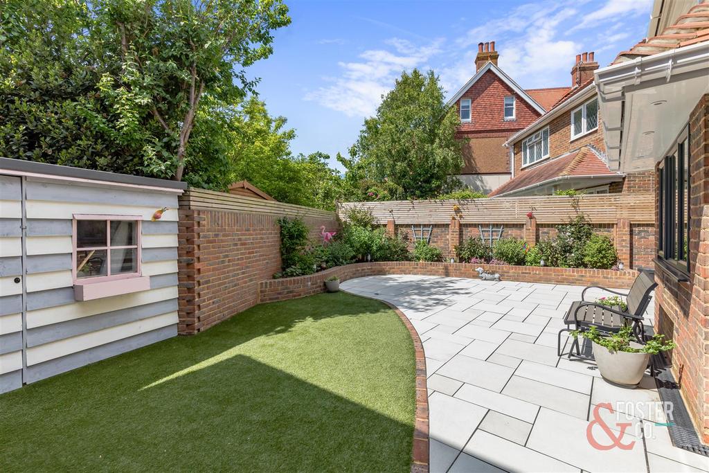 Pembroke Gardens, Hove 5 bed detached house £1,500,000