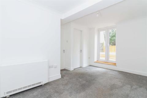 1 bedroom flat for sale - Broadwater Road, Worthing