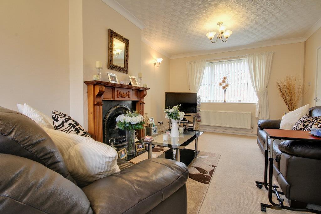 Rosedale Grove, Hull 2 bed end of terrace house £132,500