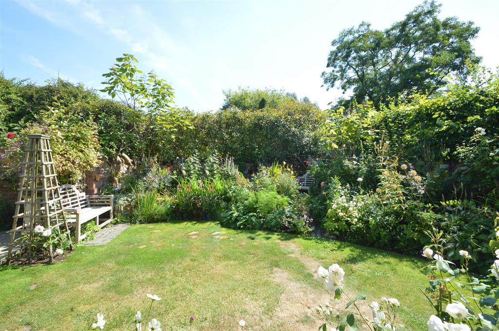Granary garden.jpg