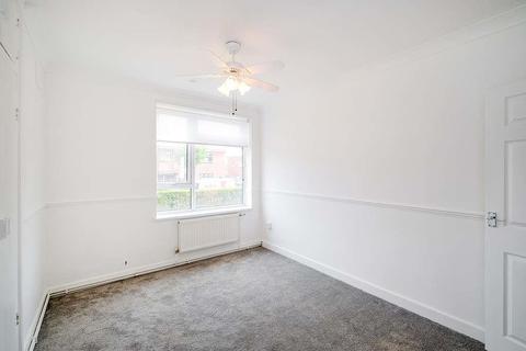 33 Crossbow Road, Chigwell, IG7 4EY