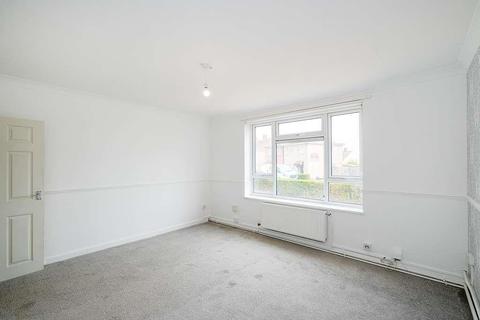 33 Crossbow Road, Chigwell, IG7 4EY