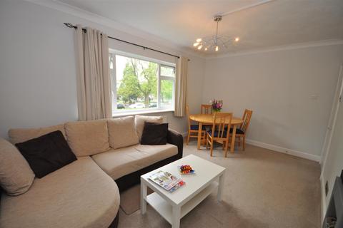 2 bedroom flat to rent - Talbot Court, Upper Holly Walk
