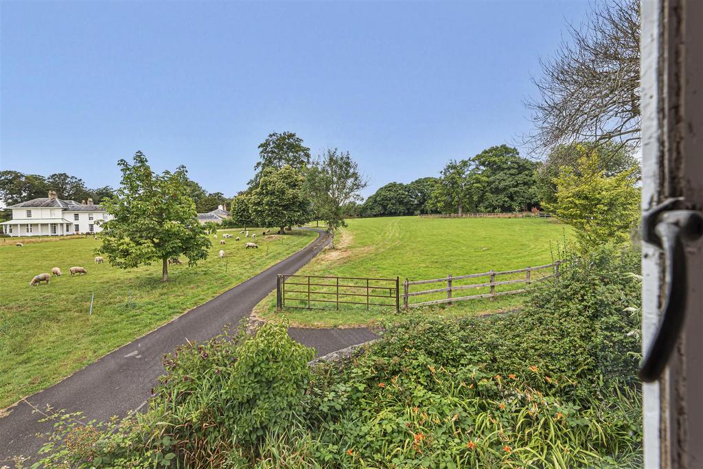 Offwell, Honiton 3 bed detached house £425,000