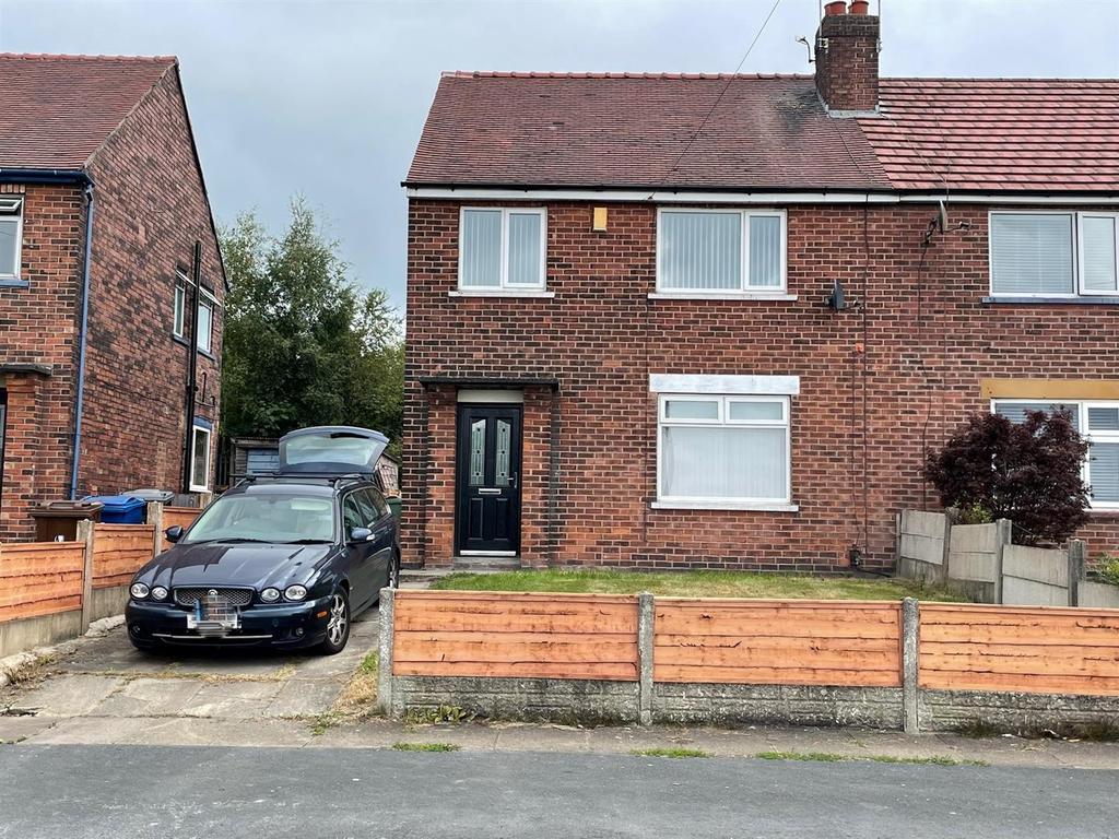 Devonshire Road, Atherton, Manchester 3 bed semidetached house £159,950