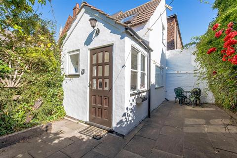 2 bedroom detached house for sale, Bailgate, Lincoln