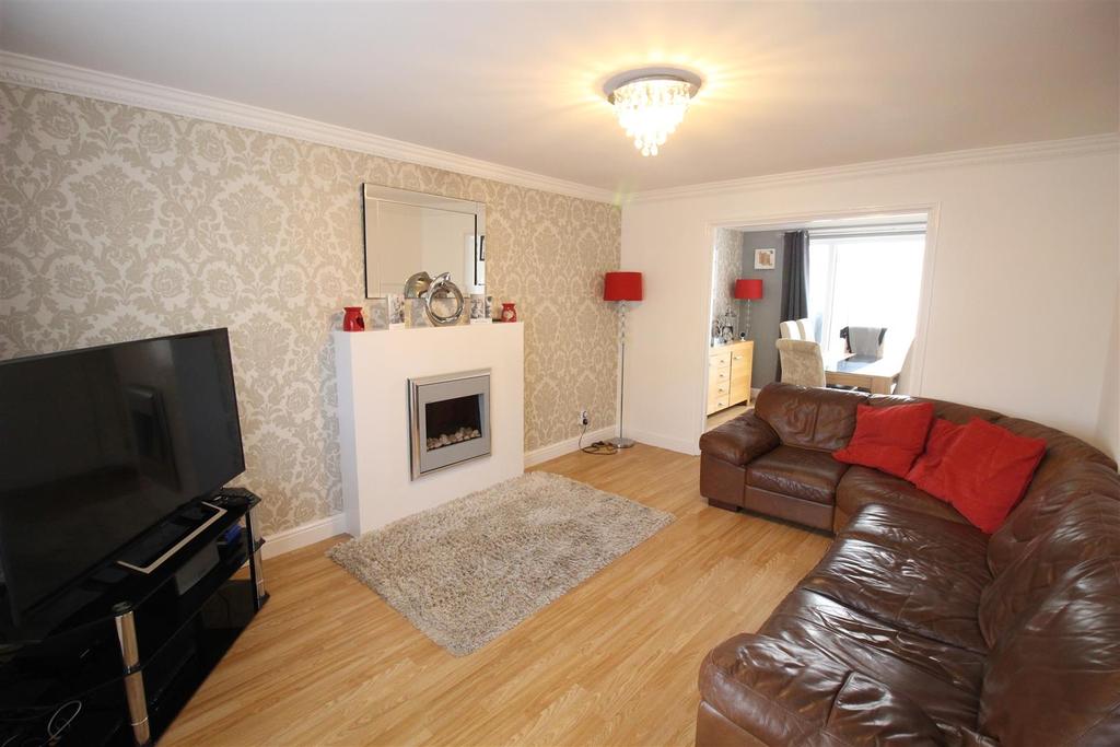 Wheatear Lane, Ingleby Barwick, StocktonOnTees 4 bed detached house
