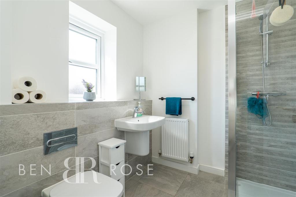 Master Ensuite