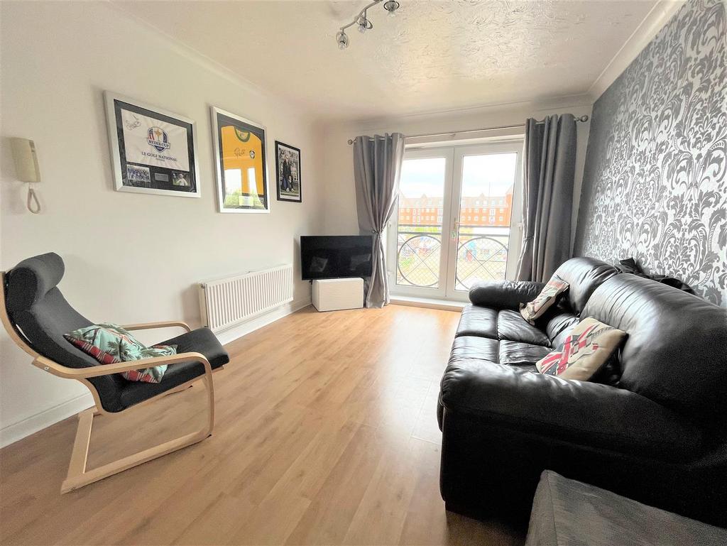 South Ferry Quay, Liverpool 3 bed apartment £240,000