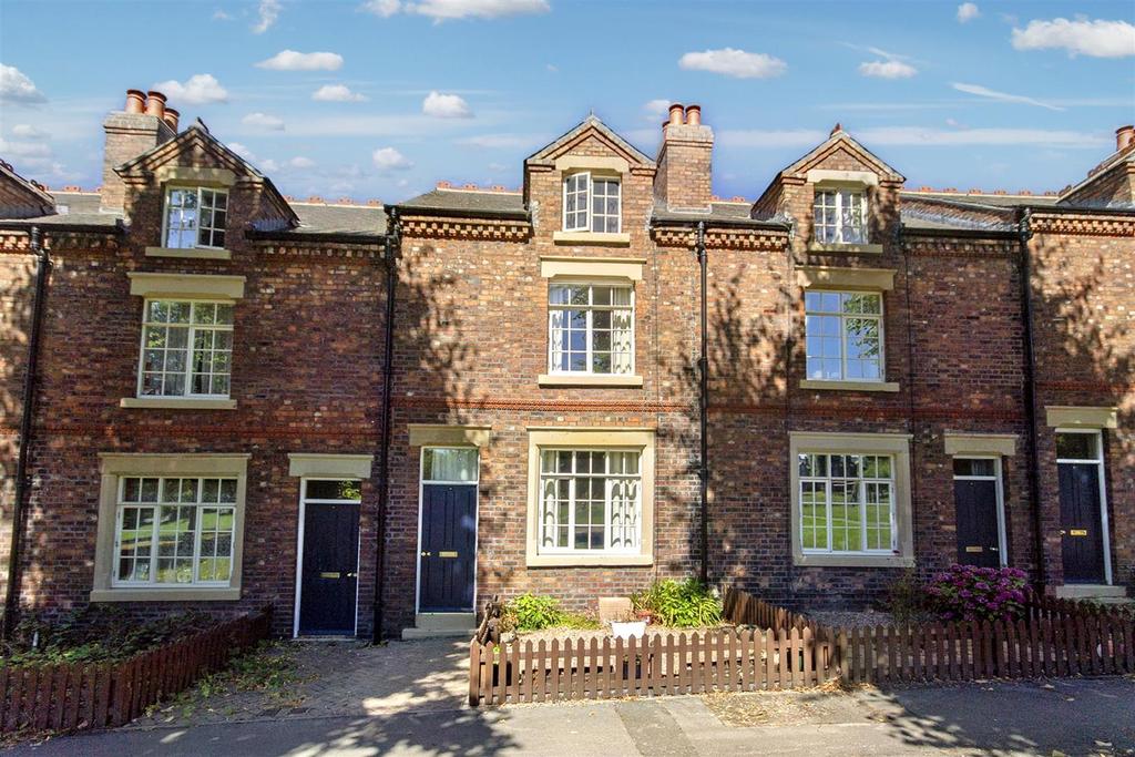 New Bolsover, Bolsover, Chesterfield 3 bed terraced house £129,950