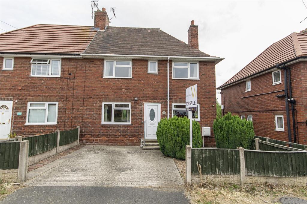 Masefield Avenue, Holmewood, Chesterfield 3 bed semidetached house for