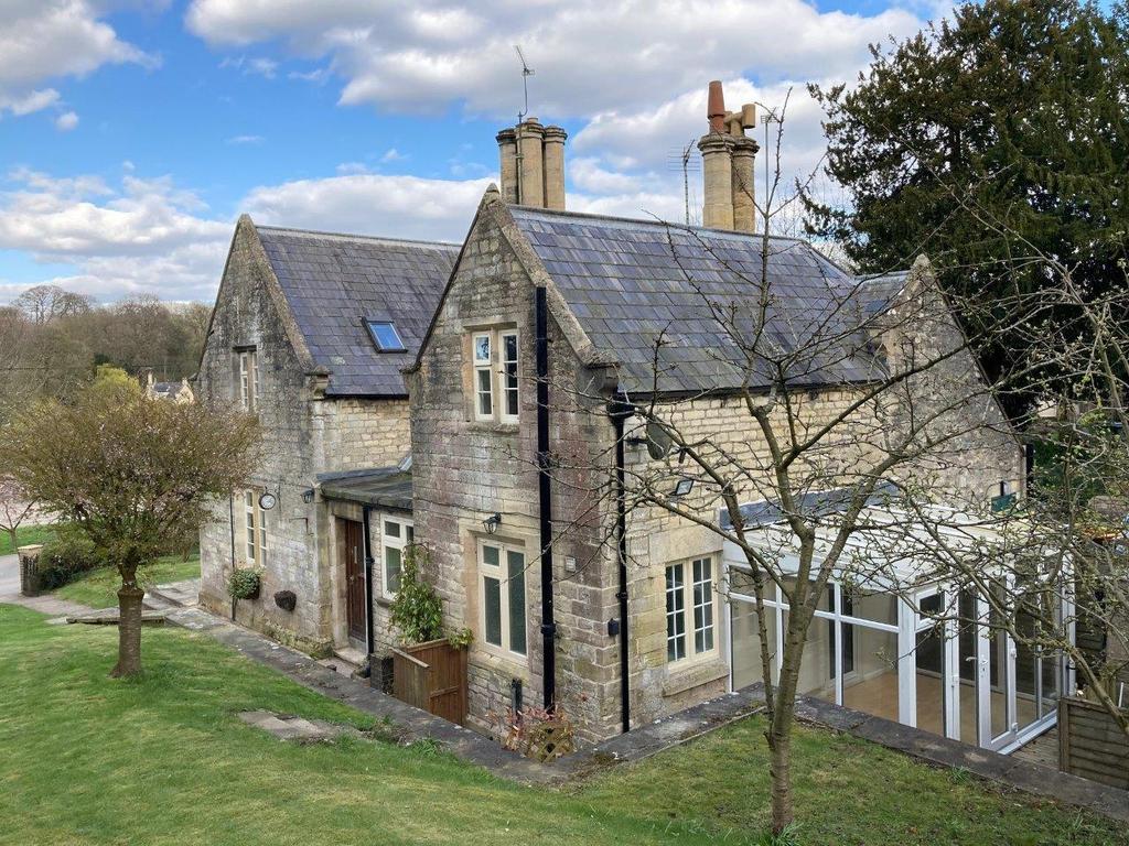 4 Main Street Garden.jpg