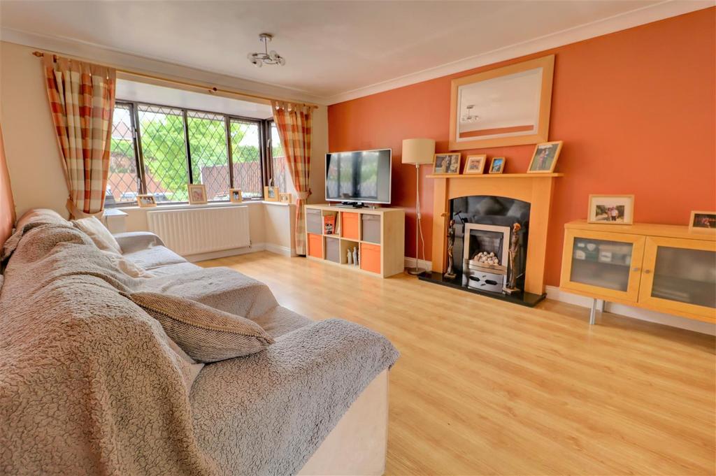 Thackeray Close, Galley Common, Nuneaton 4 bed detached house for sale £325,000