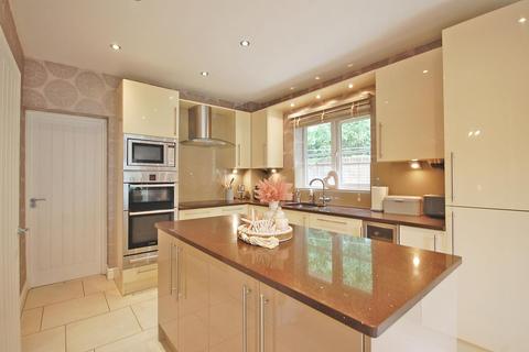 4 bedroom detached house for sale - Clevedon Close, Great Notley, Braintree