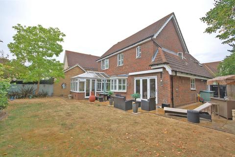 4 bedroom detached house for sale - Clevedon Close, Great Notley, Braintree