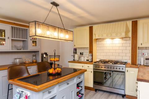 46 Hull Road, Withernsea, HU19 2EG