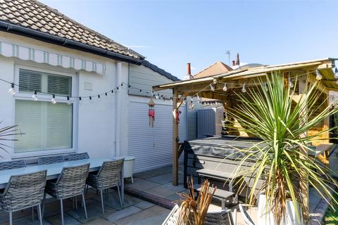 46 Hull Road, Withernsea, HU19 2EG