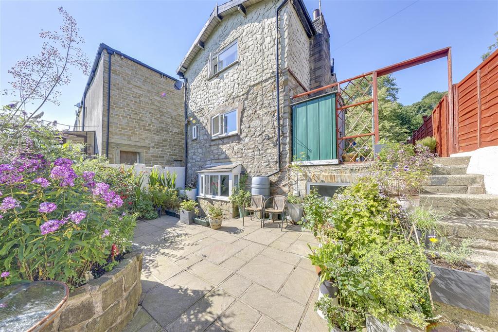 Haslingden Road, Rawtenstall, Rossendale 3 bed detached house £335,000
