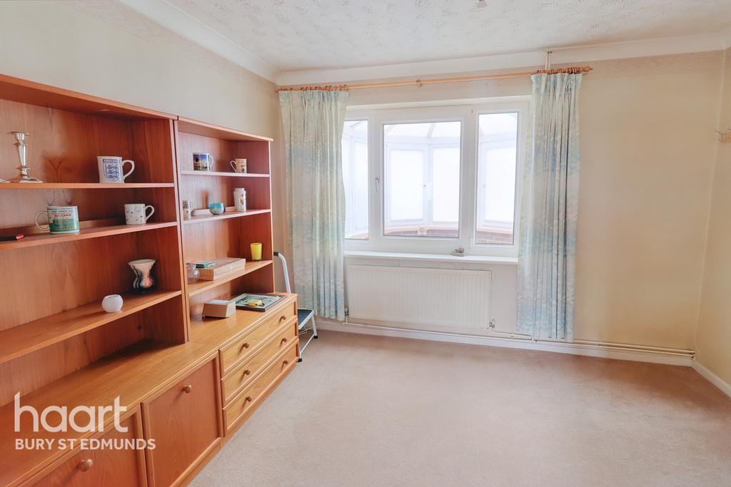 Sebert Road, Bury St Edmunds 3 bed detached house for sale £300,000