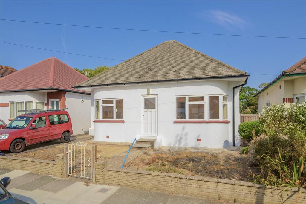 Gladstone Avenue, Twickenham, TW2 2 bed detached house £2,000 pcm (£