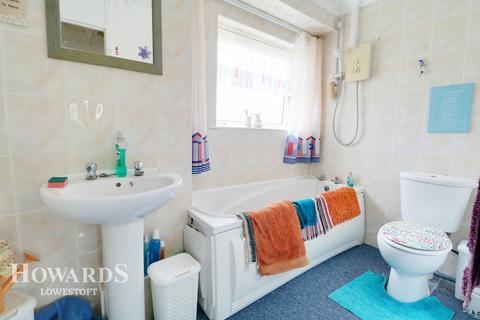 20 Bramble Green, Lowestoft, NR32 2SJ