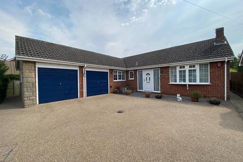 3 bedroom bungalow for sale - Barrowby Road, Grantham, NG31
