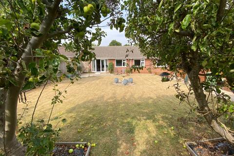3 bedroom bungalow for sale - Barrowby Road, Grantham, NG31