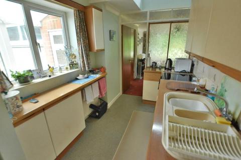 8 Clarendon Close, Broadstone, BH18 9HR
