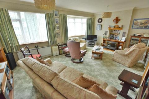 8 Clarendon Close, Broadstone, BH18 9HR