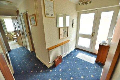 8 Clarendon Close, Broadstone, BH18 9HR