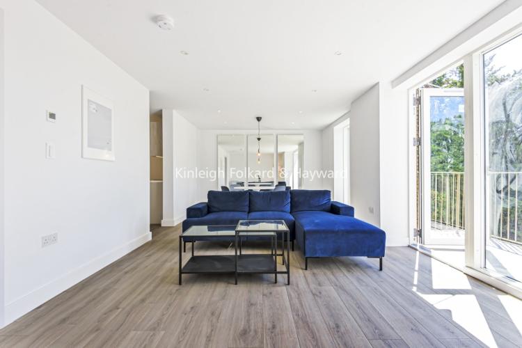Dog Kennel Hill East Dulwich London SE22 2 bed flat £2,400 pcm (£554 pw)
