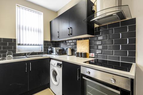 7 Trentham Row, Leeds, LS11 6HU