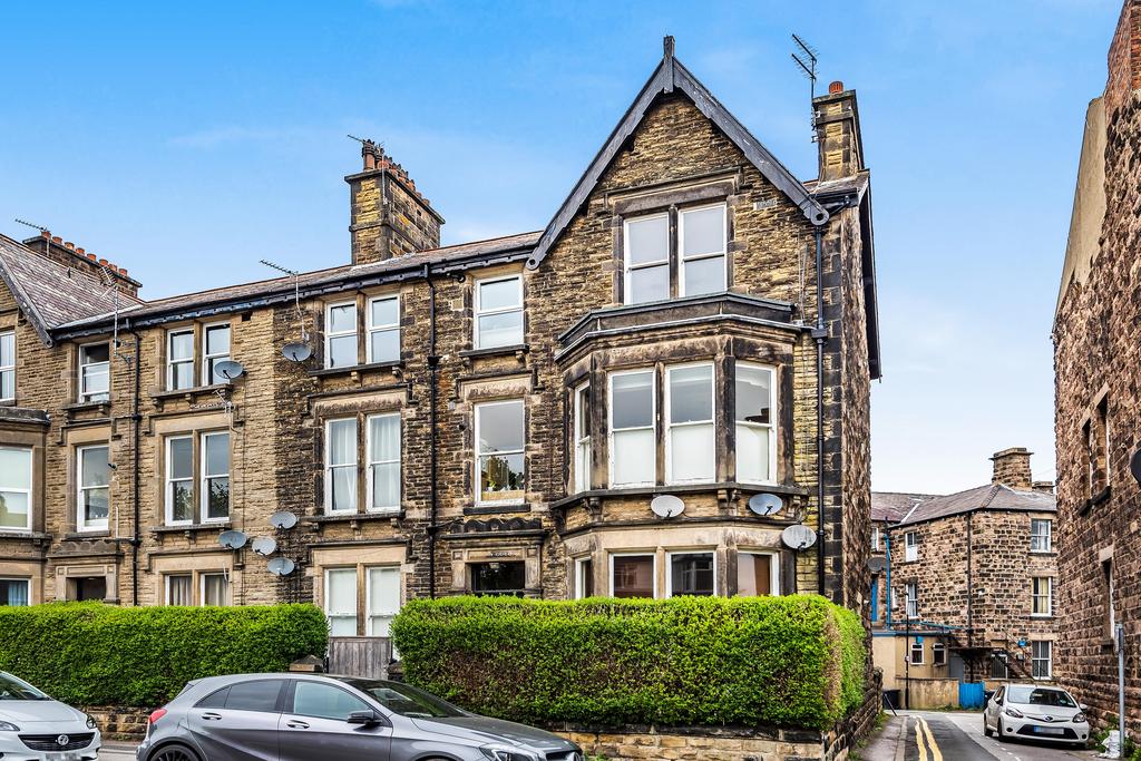 Flat 3, 5 Park View, Harrogate, UK, HG1 2 bed terraced house for sale