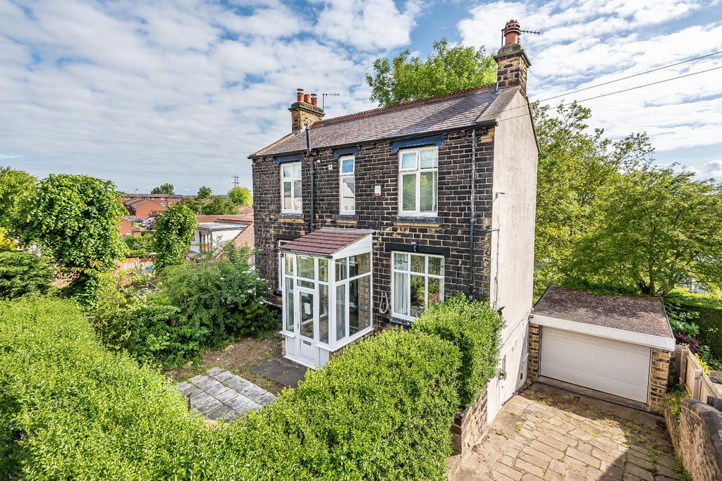 Intake Lane, Rodley, Leeds, LS13 4 bed detached house - £450,000