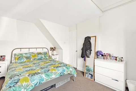 15 Aviary Row, Leeds, LS12 2NZ