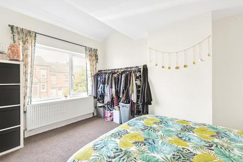 15 Aviary Row, Leeds, LS12 2NZ