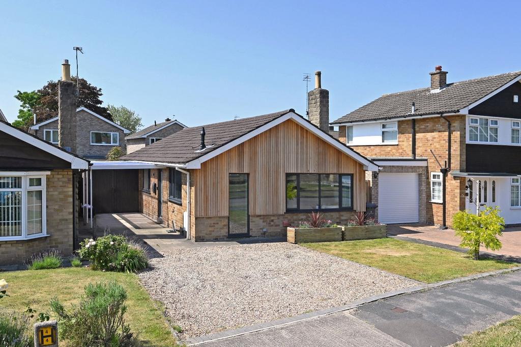 Yarburgh Way, Badger Hill, York, YO10 3 bed bungalow £350,000