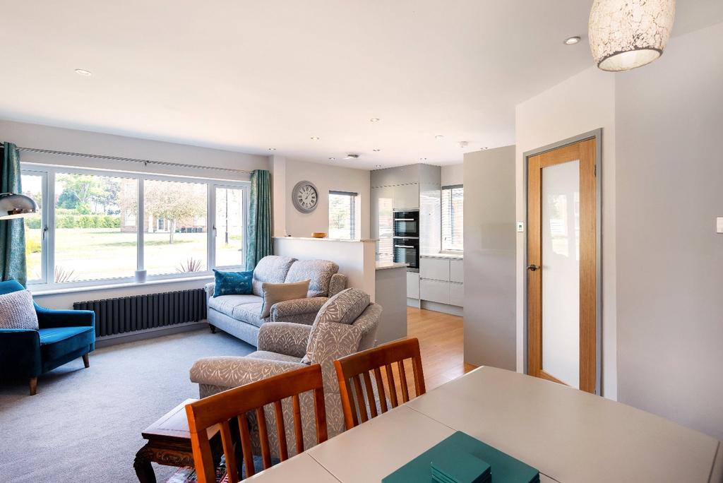 Yarburgh Way, Badger Hill, York, YO10 3 bed bungalow £350,000