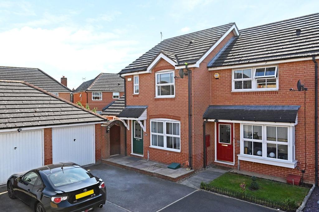 Roseberry Grove, Clifton Moor, York... 3 bed end of terrace house £