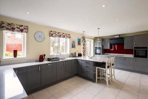 2 Beadle Garth, Copmanthorpe, York, YO23 3YJ