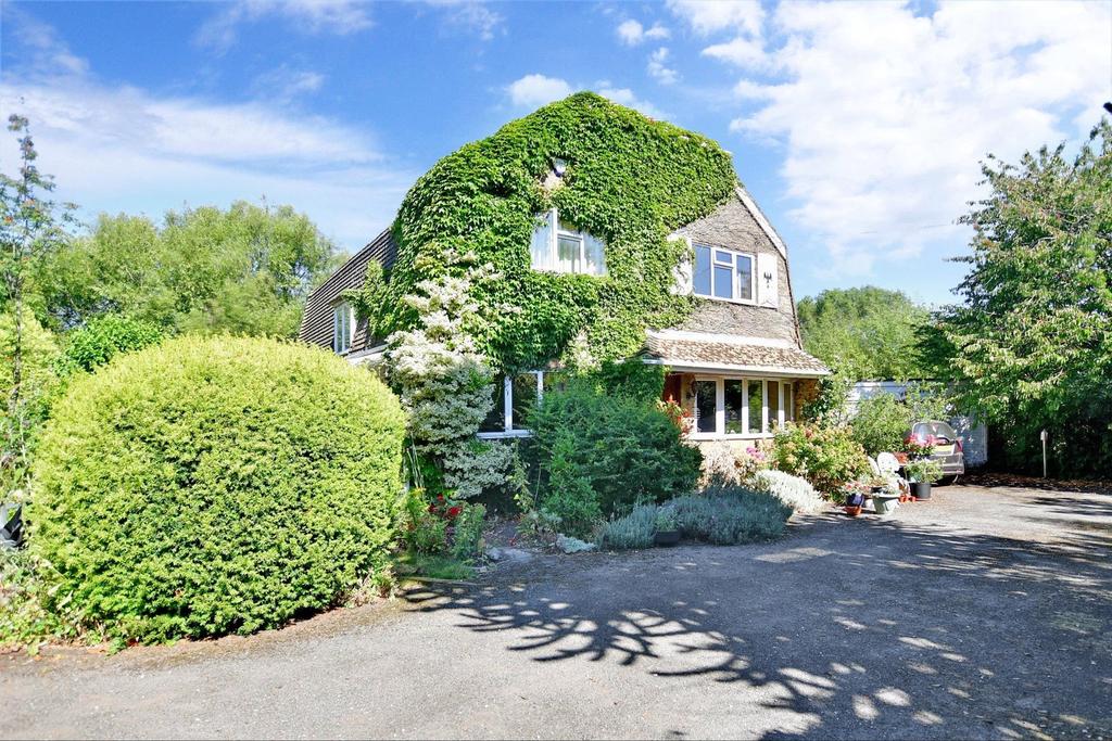 Rolfe Lane, New Romney, Kent 4 bed detached house £700,000